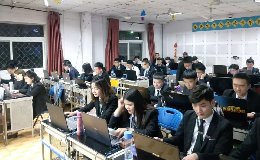 八維教育培訓(xùn)學(xué)校人工智能專業(yè)就業(yè)前景廣闊
