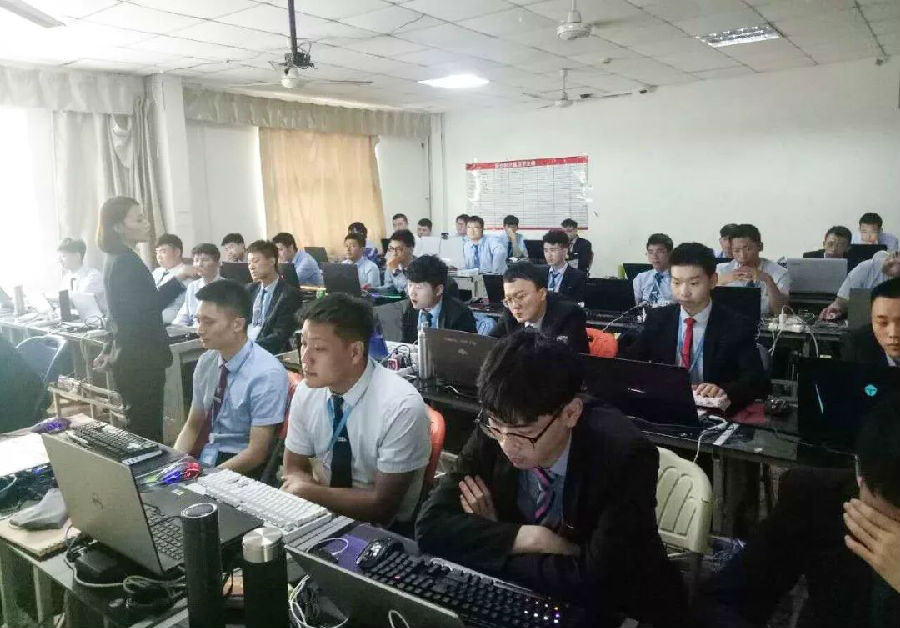八維教育培訓(xùn)學(xué)校人工智能專業(yè)就業(yè)前景廣闊