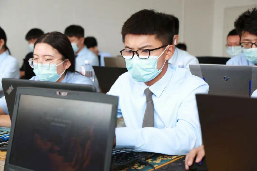 在八維教育培訓學校學哪些技術好就業(yè)
