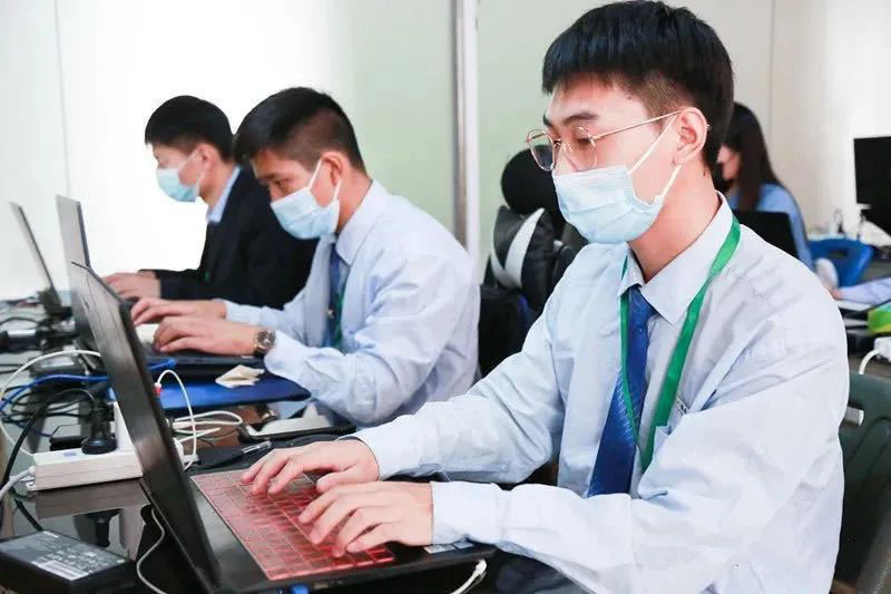 八維教育賦能學子職業生涯助你成為數字化時代領軍人才