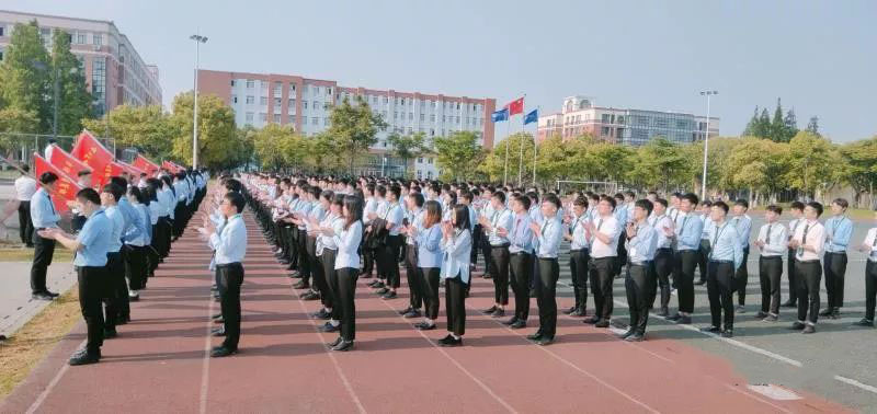 八維學校用專業的數字化技能打造你的專業成功人生