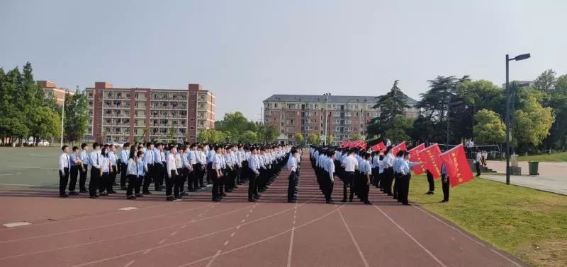八維學校用專業的數字化技能打造你的專業成功人生