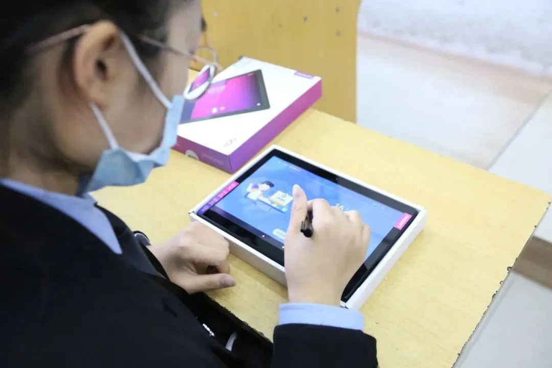 八維學校引領傳媒人才時尚潮流為學生深入傳媒領域提供就業機會