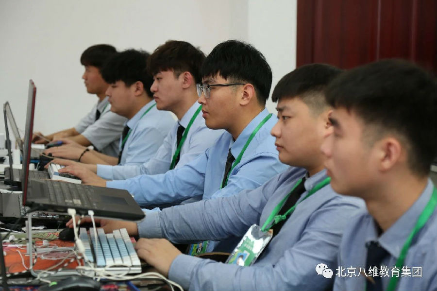 大學(xué)生如何正確選擇嵌入式物聯(lián)網(wǎng)培訓(xùn)機(jī)構(gòu)