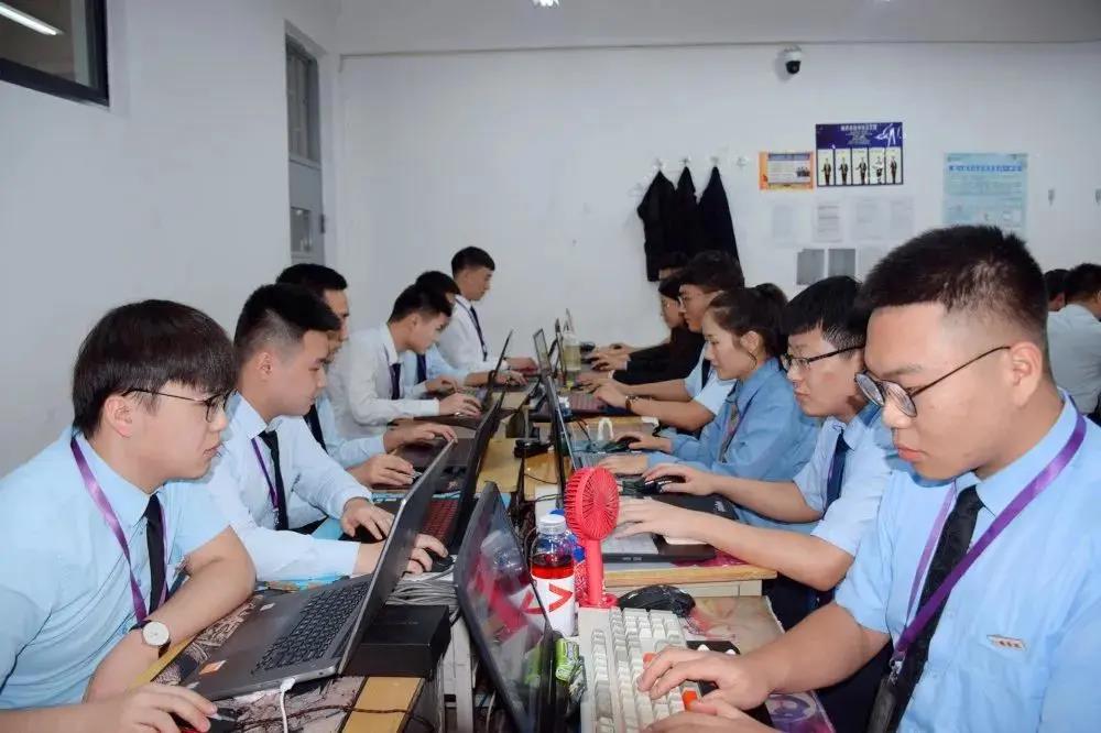 八維學(xué)校領(lǐng)跑IT職業(yè)教育打造數(shù)字化人才新篇章