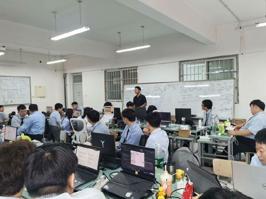 八維職業(yè)學(xué)校上海校區(qū)云計(jì)算8月份畢業(yè)班級(jí)喜報(bào)新鮮出爐