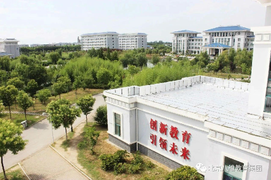 江蘇宿遷八維教育職業(yè)學(xué)校引領(lǐng)未來(lái)科技智慧浪潮打造卓越數(shù)字技術(shù)人才的高地