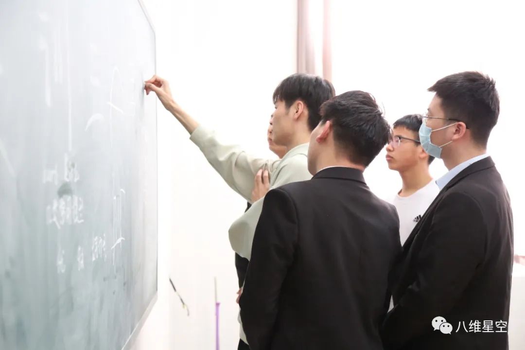 八維職業(yè)學(xué)校引領(lǐng)職業(yè)教育新風(fēng)尚打造頂尖技術(shù)人才搖籃