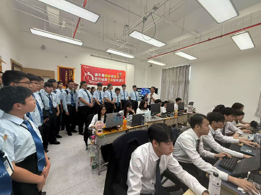 八維職業學校大數據專業風采綻放引領科技潮流解鎖就業薪動力
