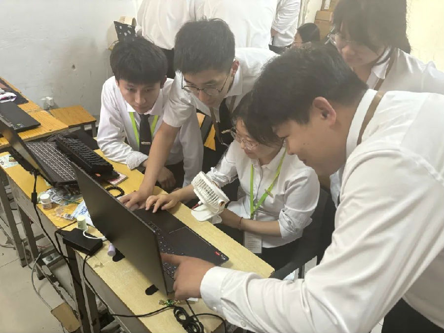 八維職業學校大數據專業風采綻放引領科技潮流解鎖就業薪動力