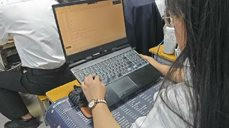 八維職業學校大數據專業風采綻放引領科技潮流解鎖就業薪動力