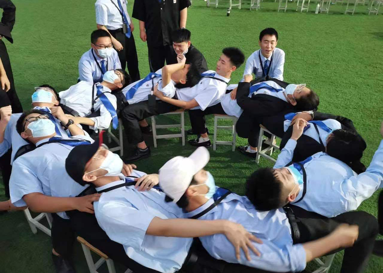 八維職業(yè)學校學子校園生活