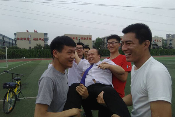 八維職業(yè)學校網(wǎng)絡工程專業(yè)學子學習生活風采